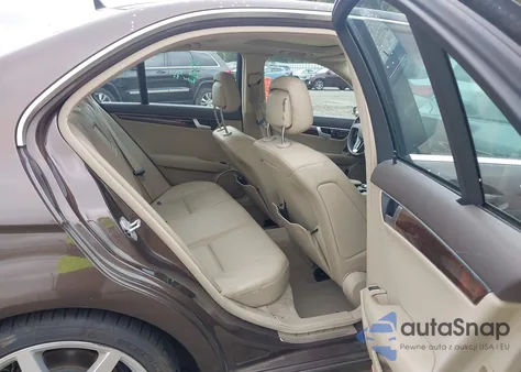 2013 Mercedes-Benz C 250 Sport из США, поврежденный, VIN WDDGF4HB2DR294096